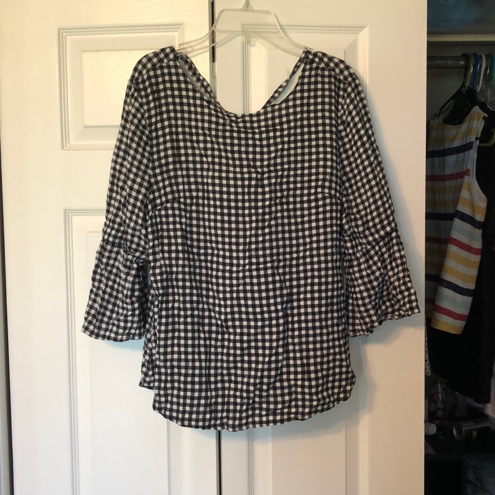Women’s dress shirt